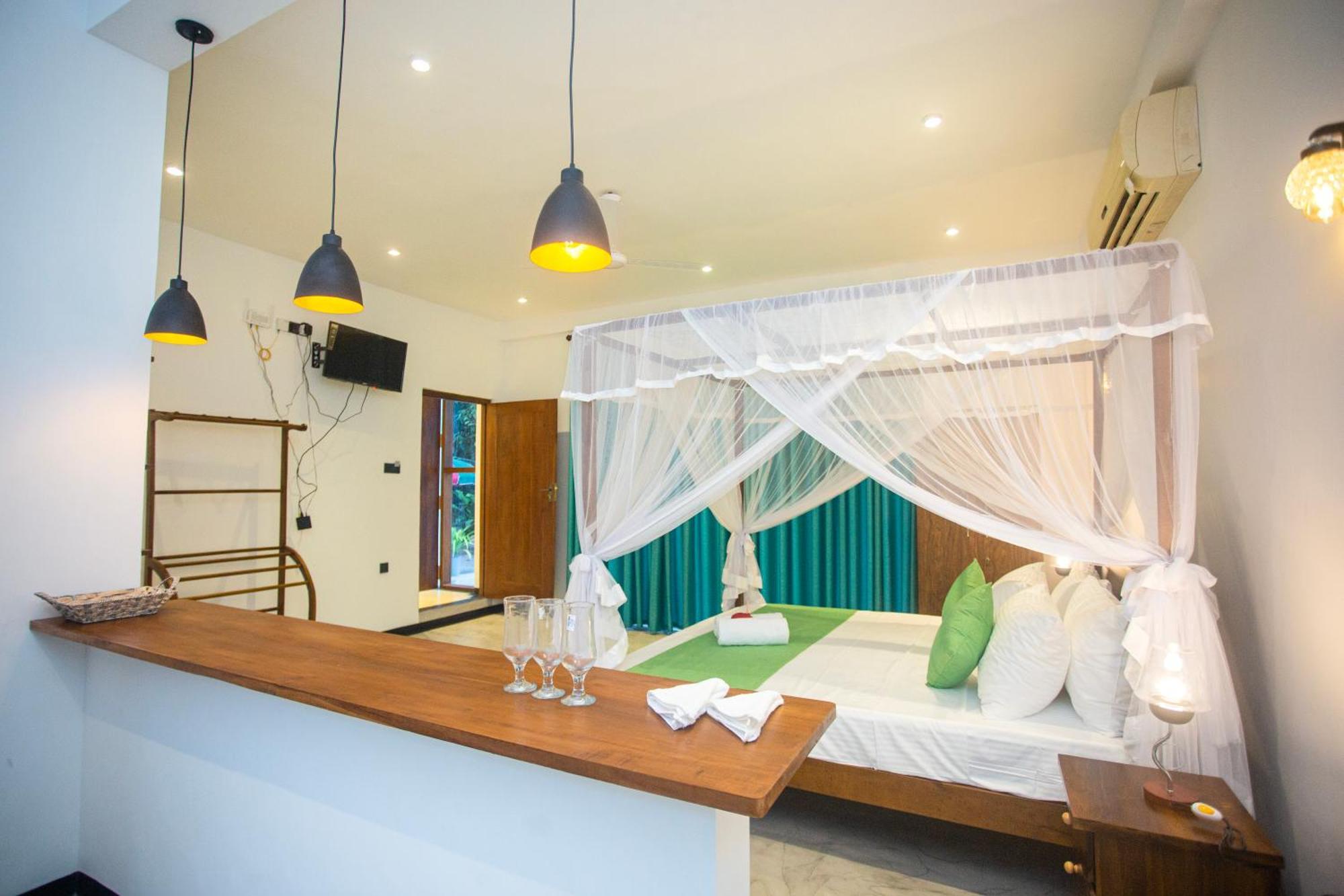 Villa Nine84 Mirissa Matara Exterior photo